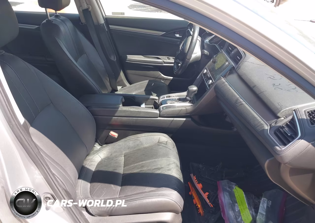 2018 Honda Civic Touring VIN:JHMFC1F95JX030034 - 5
