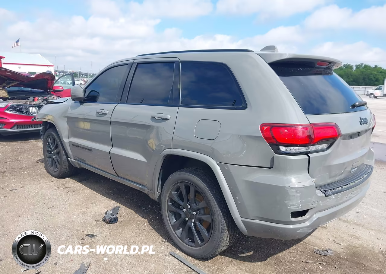 2020 Jeep Grand Cherokee Altitude 4X2 VIN:1C4RJEAG8LC429676 - 3