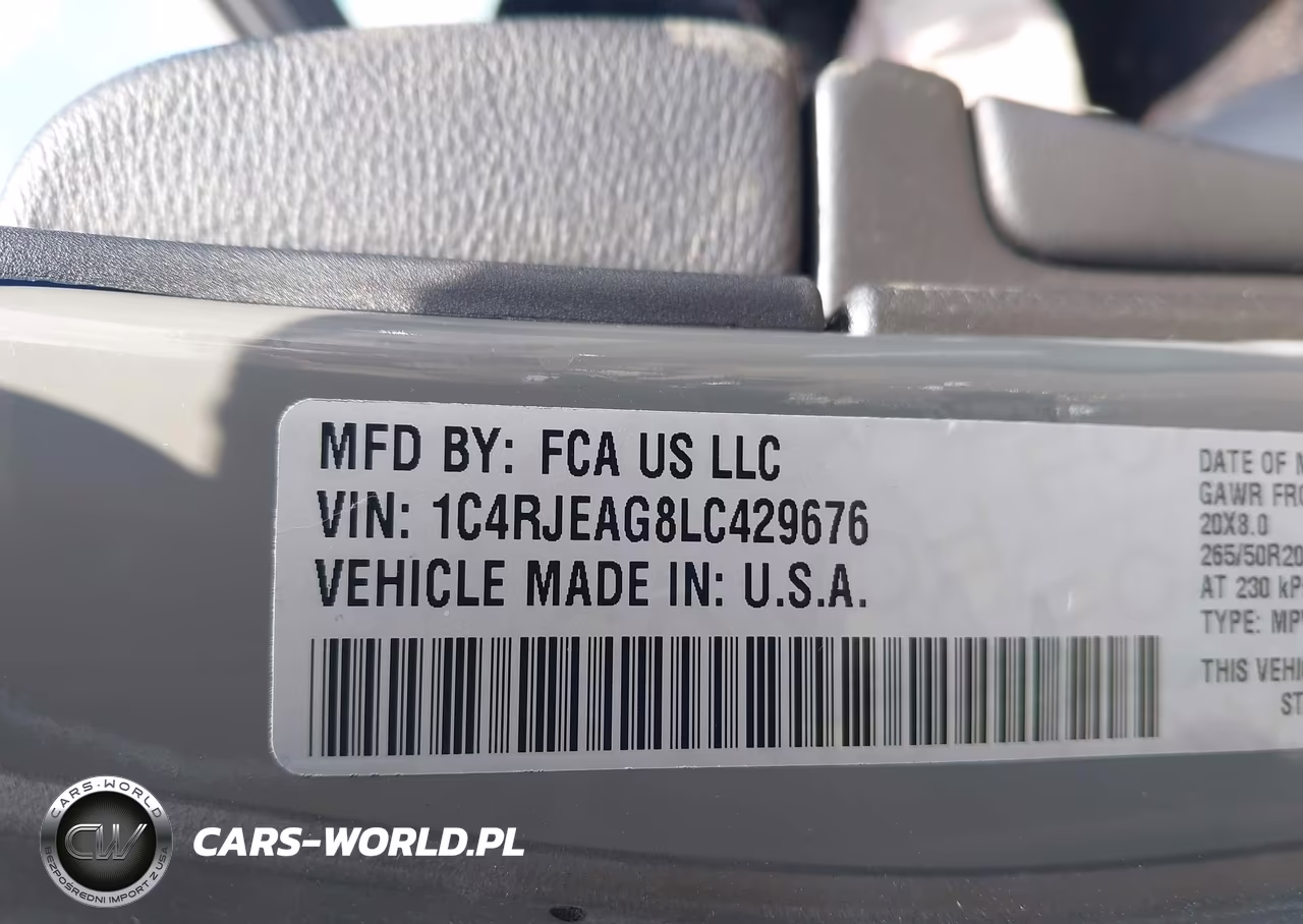 2020 Jeep Grand Cherokee Altitude 4X2 VIN:1C4RJEAG8LC429676 - 9