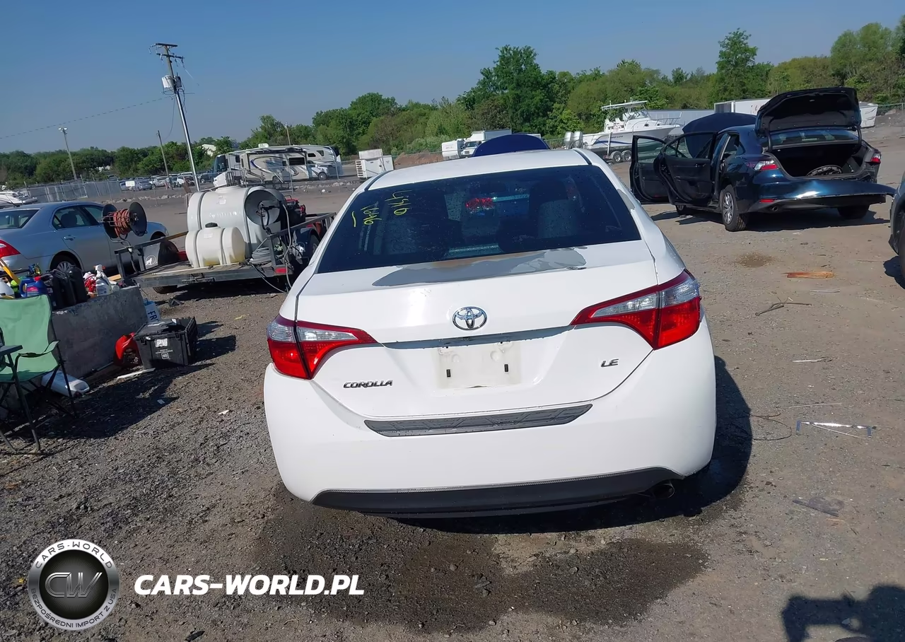 2015 Toyota Corolla Le VIN:5YFBURHE7FP256863 - 16