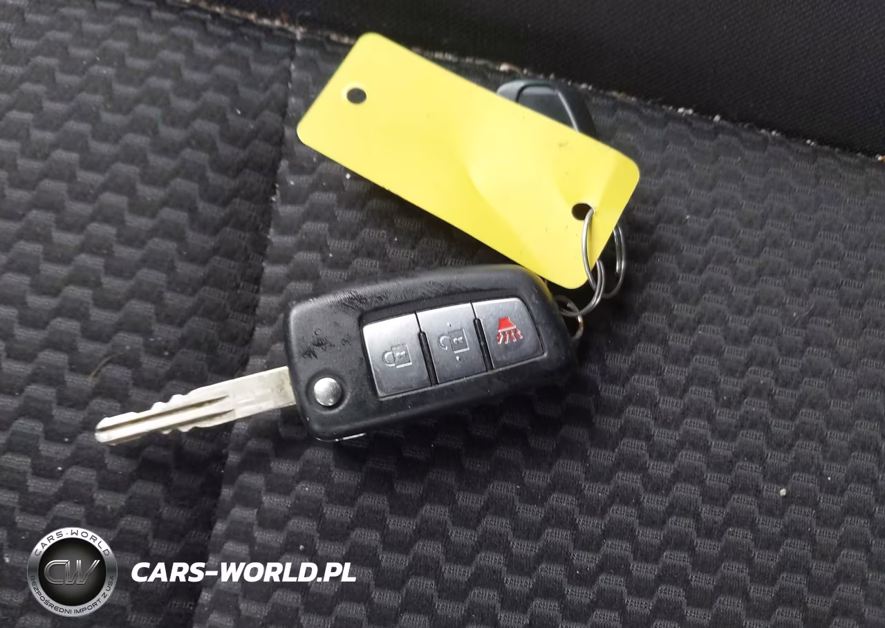 2019 Nissan Rogue Sport S VIN:JN1BJ1CRXKW627023 - 11