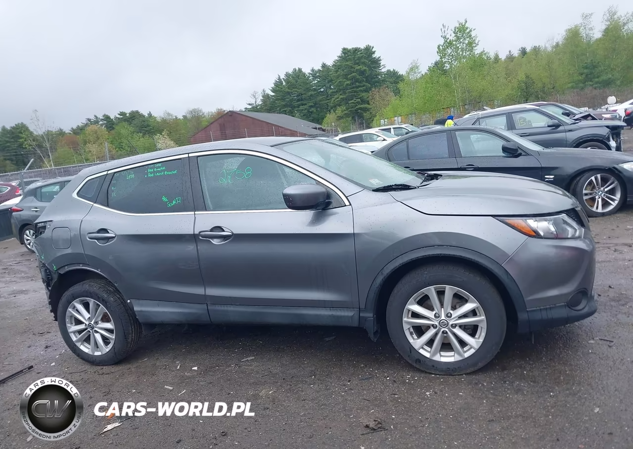 2019 Nissan Rogue Sport S VIN:JN1BJ1CRXKW627023 - 14