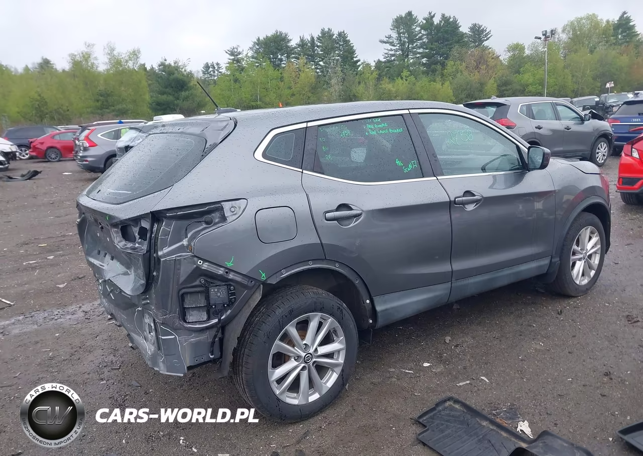 2019 Nissan Rogue Sport S VIN:JN1BJ1CRXKW627023 - 4
