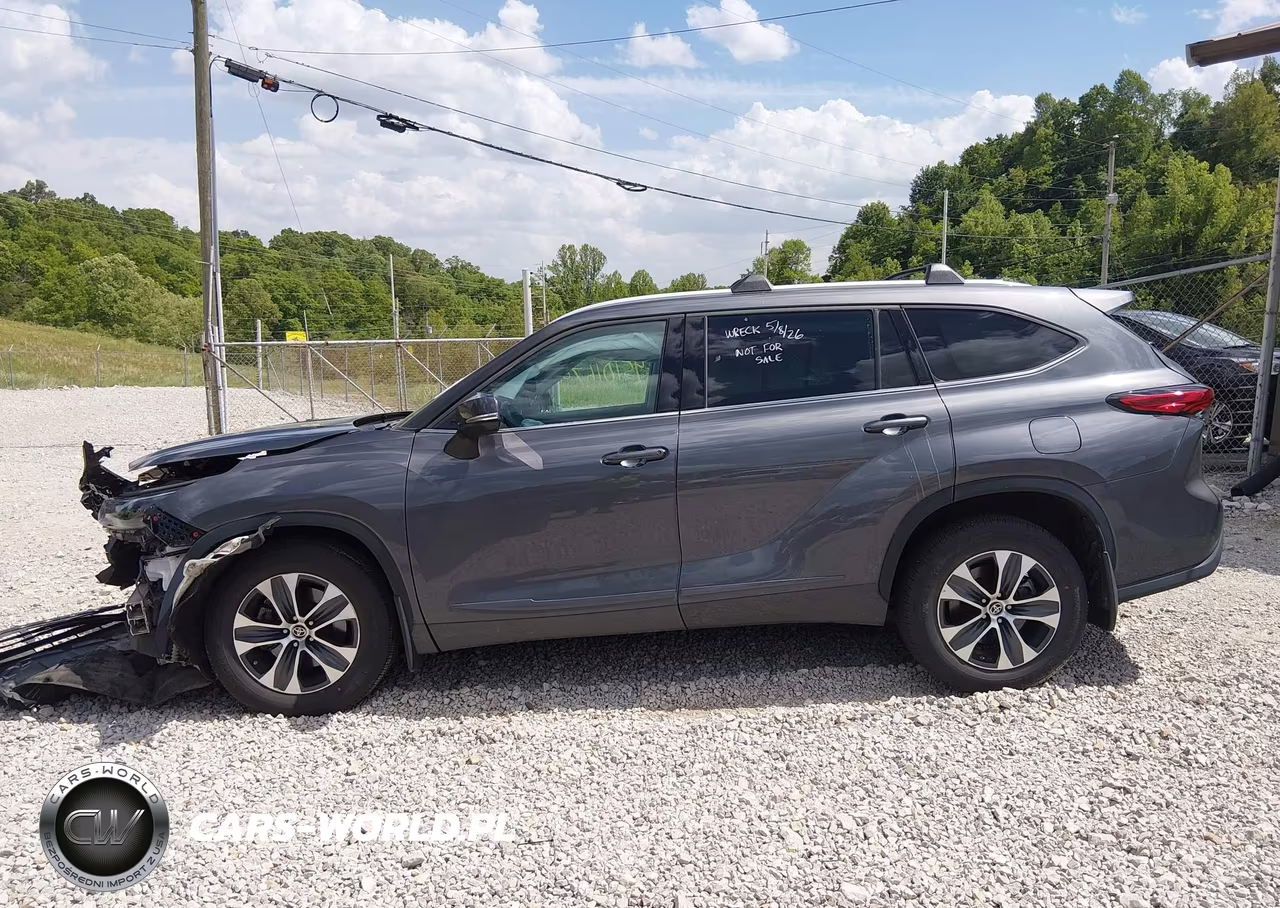 2022 Toyota Highlander Xle VIN:5TDGZRBH6NS579673 - 15