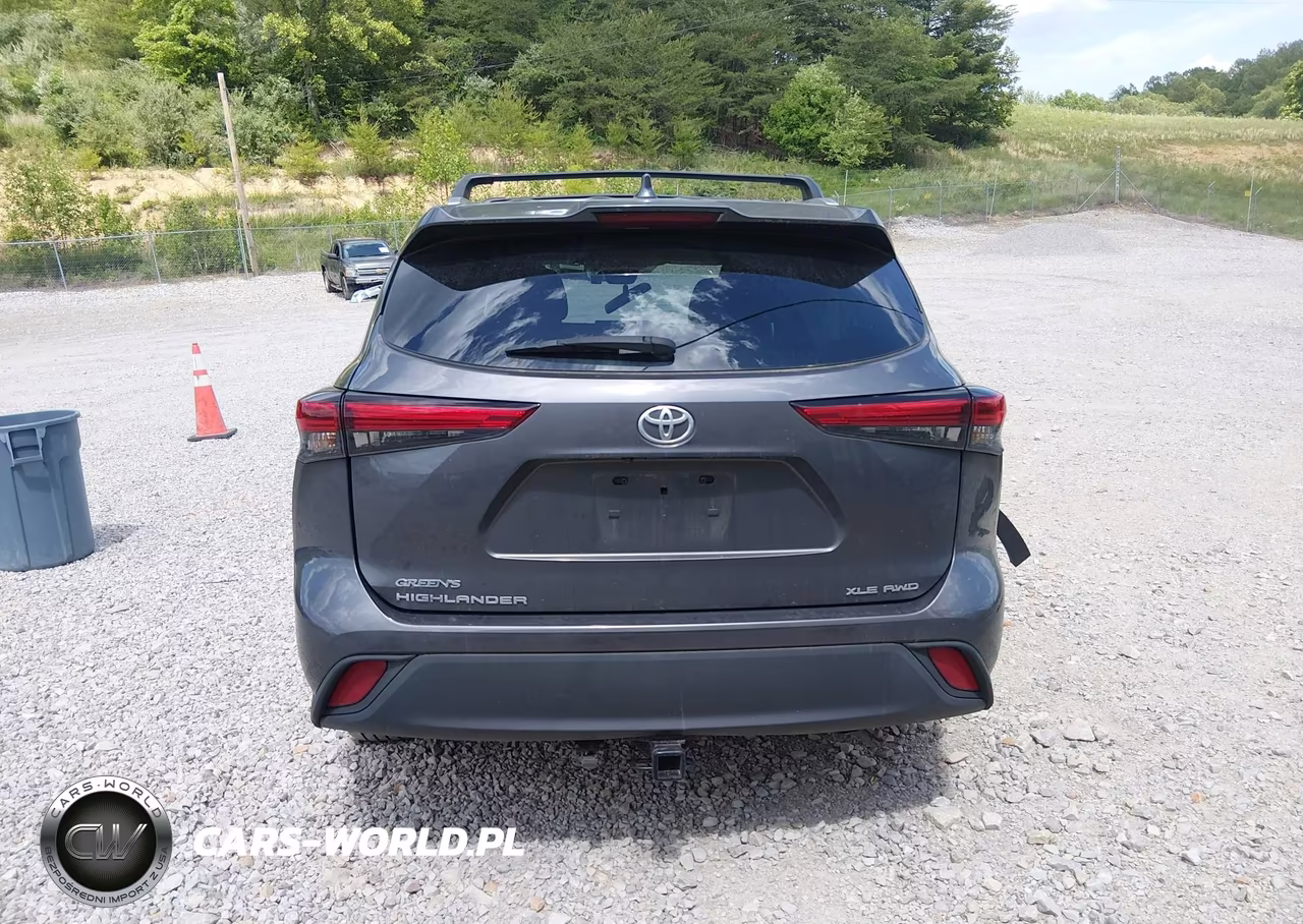 2022 Toyota Highlander Xle VIN:5TDGZRBH6NS579673 - 17