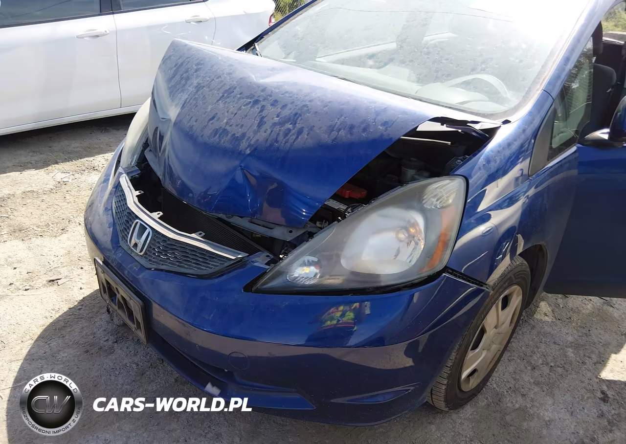 2013 Honda Fit VIN:JHMGE8H34DC068639 - 13