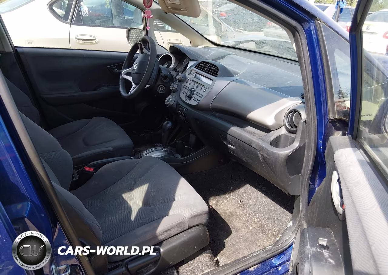 2013 Honda Fit VIN:JHMGE8H34DC068639 - 5