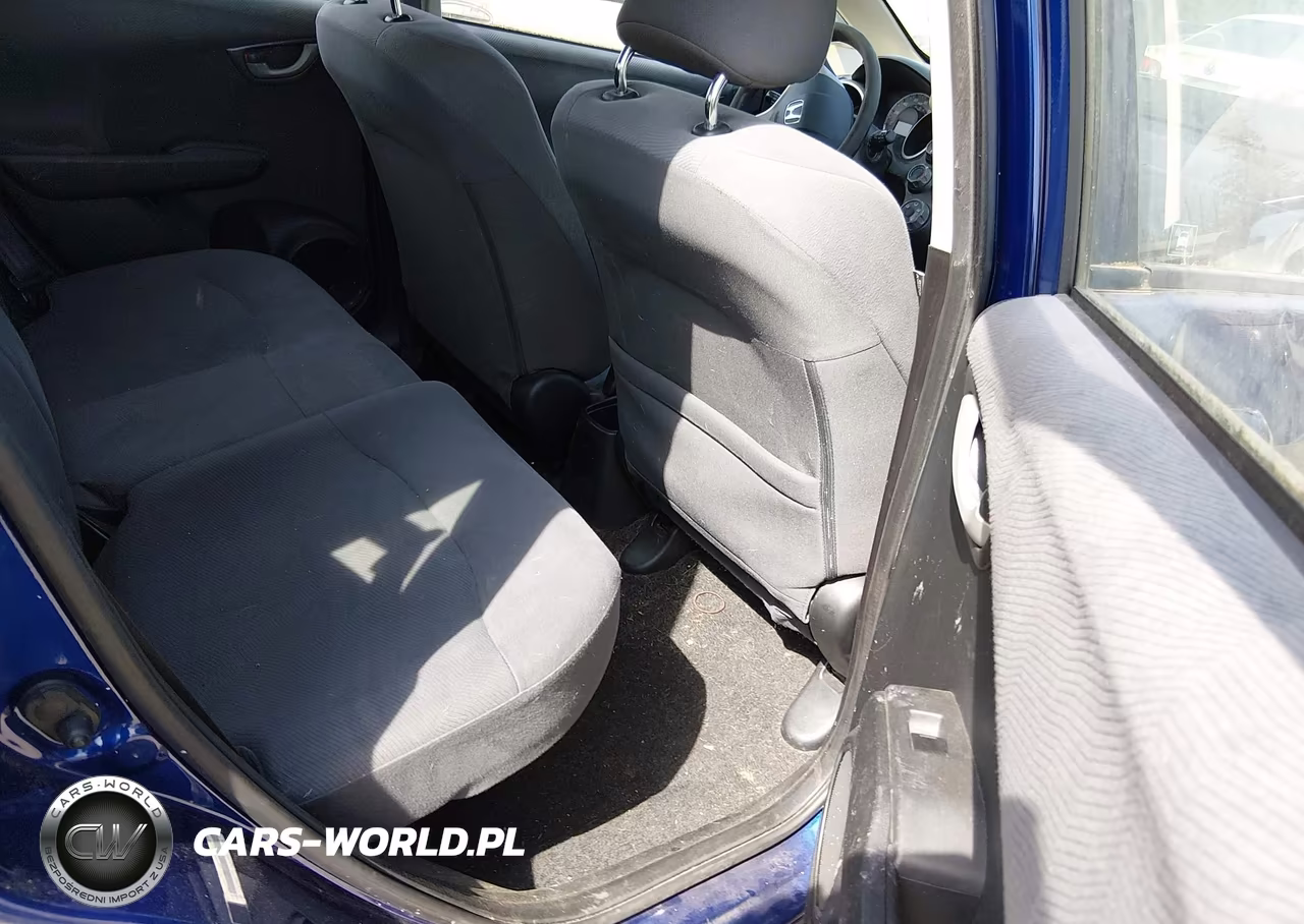 2013 Honda Fit VIN:JHMGE8H34DC068639 - 8