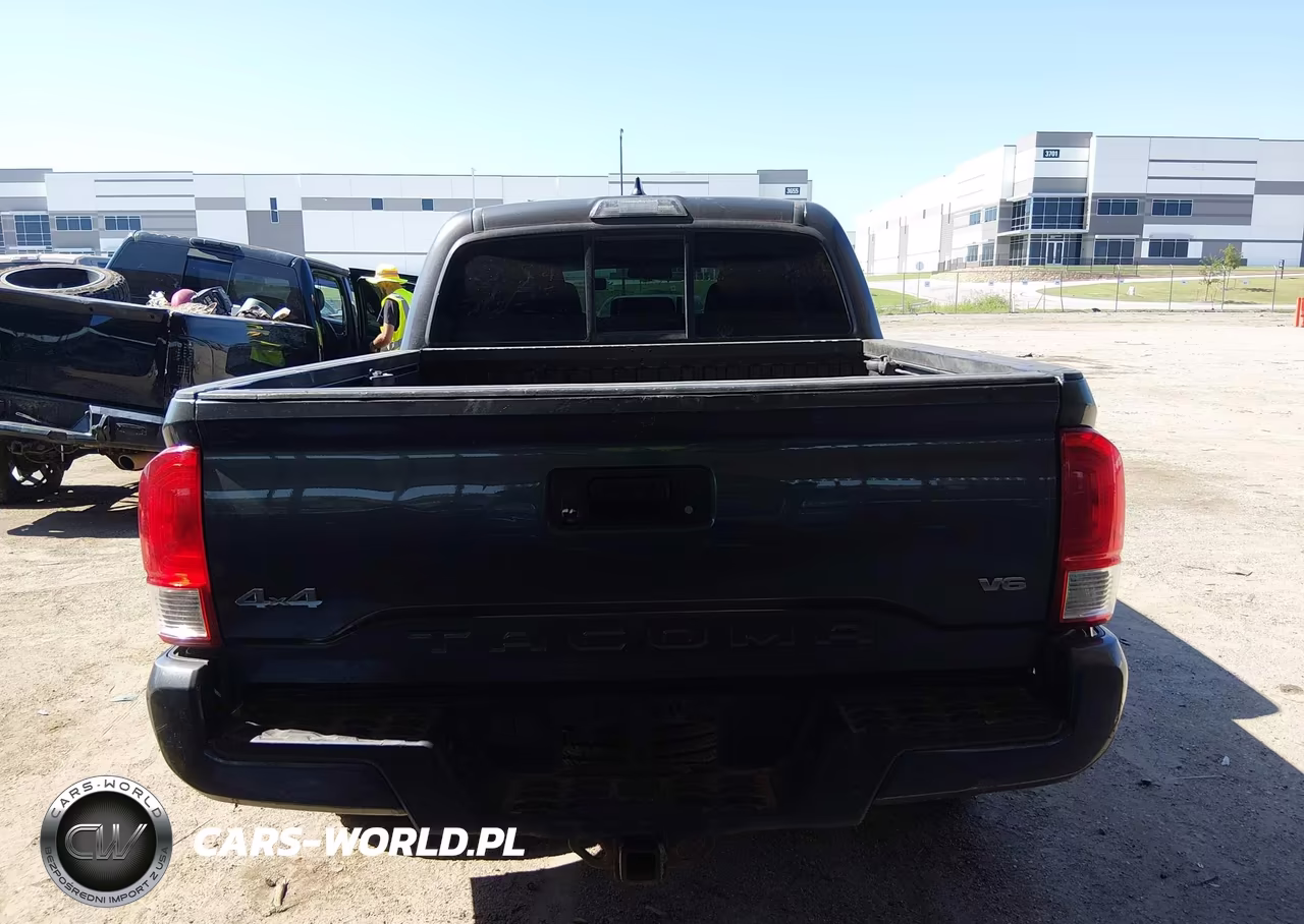 2017 Toyota Tacoma Sr V6 VIN:5TFCZ5AN8HX093654 - 16