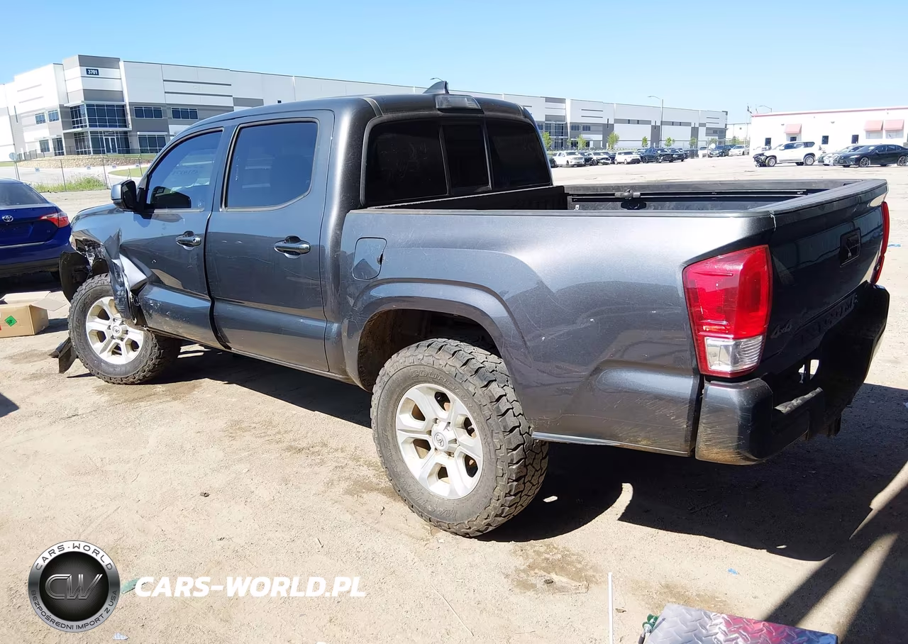 2017 Toyota Tacoma Sr V6 VIN:5TFCZ5AN8HX093654 - 3