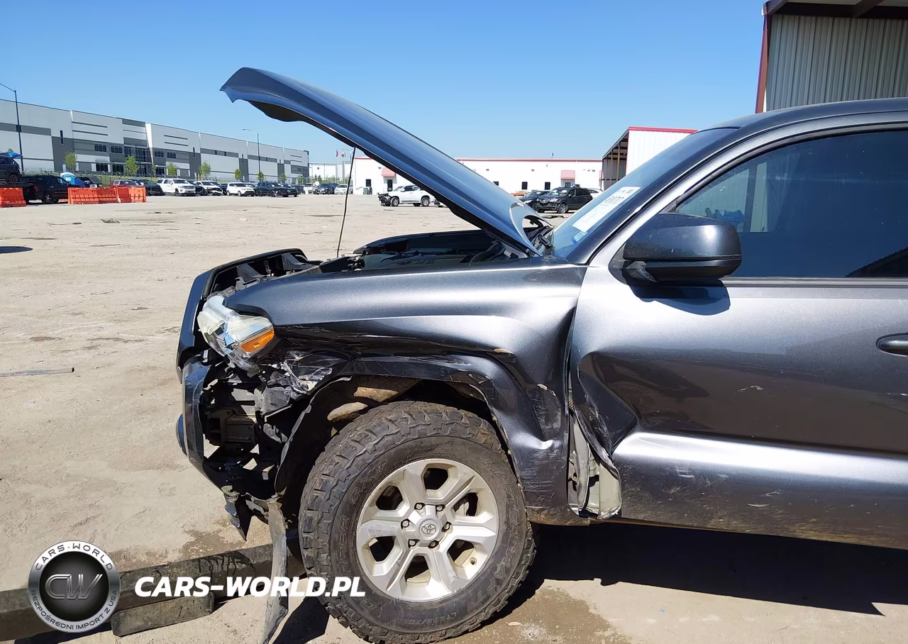 2017 Toyota Tacoma Sr V6 VIN:5TFCZ5AN8HX093654 - 6