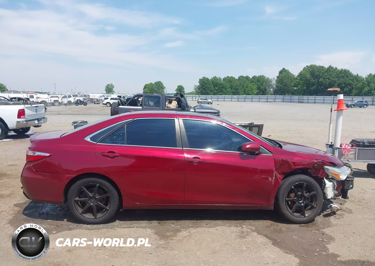 2015 Toyota Camry Se VIN:4T1BF1FK5FU882821 - 14