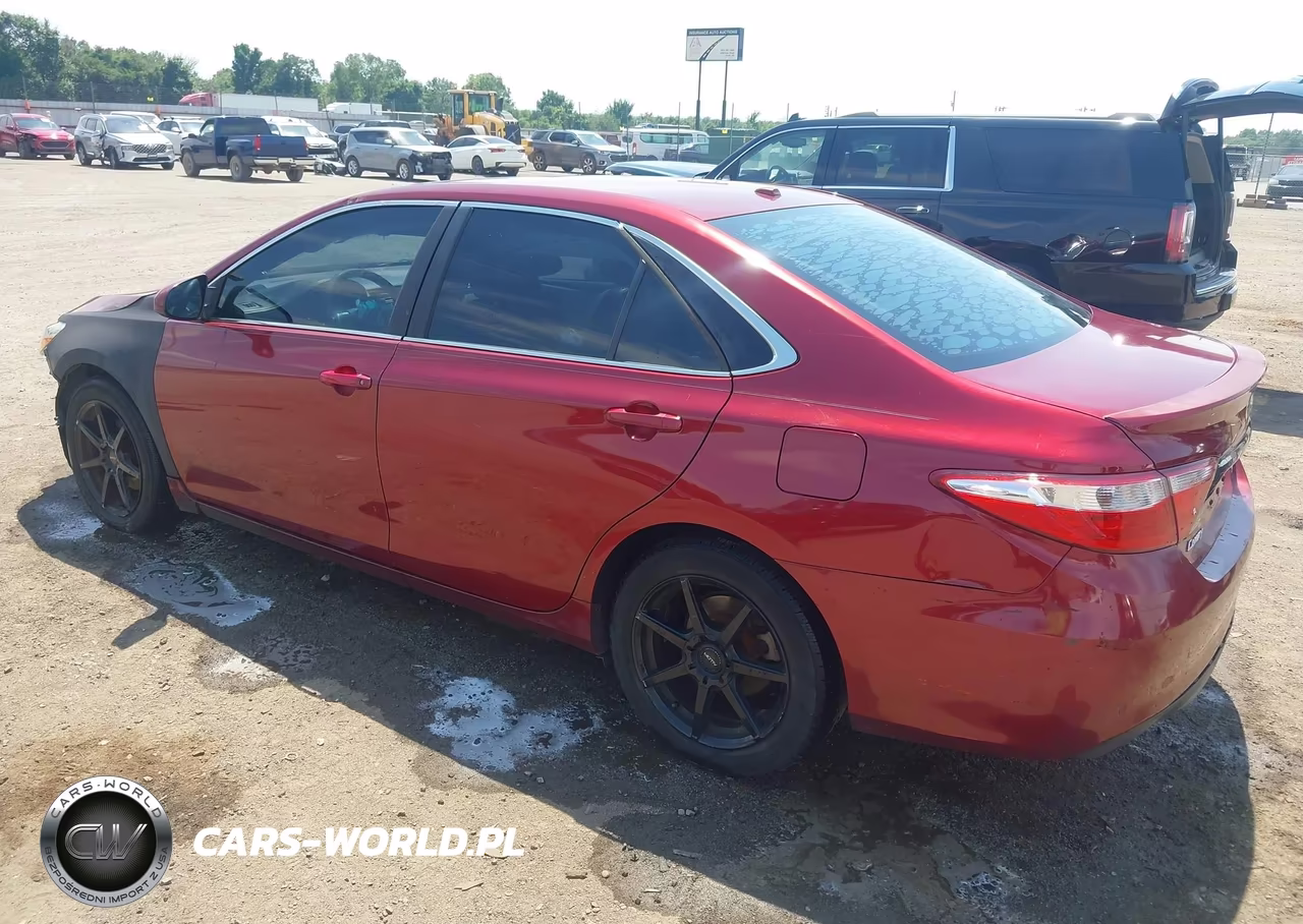 2015 Toyota Camry Se VIN:4T1BF1FK5FU882821 - 3