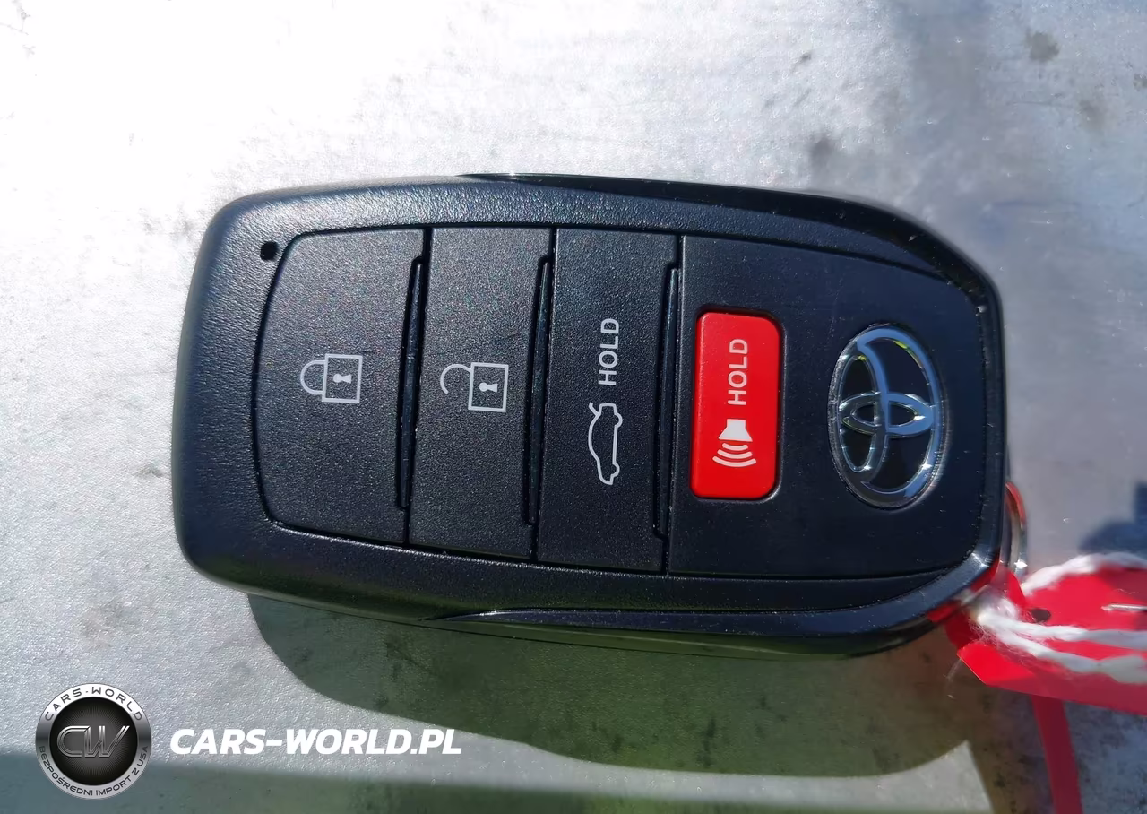2026 Toyota Camry Le VIN:4T1DAACK2TU286685 - 11