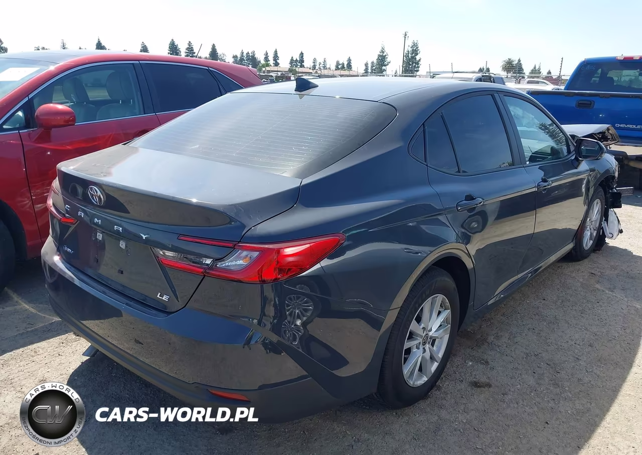 2026 Toyota Camry Le VIN:4T1DAACK2TU286685 - 4