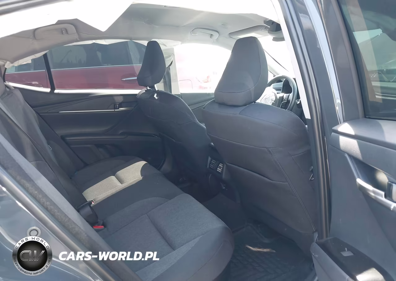 2026 Toyota Camry Le VIN:4T1DAACK2TU286685 - 8