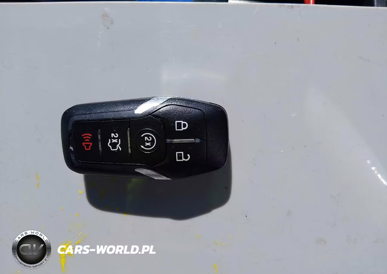 2015 Ford Fusion Titanium VIN:3FA6P0K9XFR152433 - 11