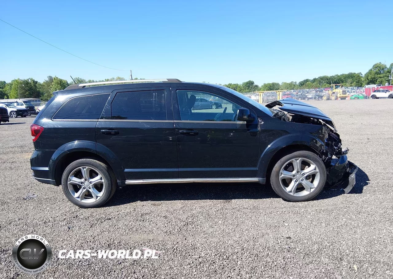 2017 Dodge Journey Crossroad VIN:3C4PDCGB1HT606384 - 14