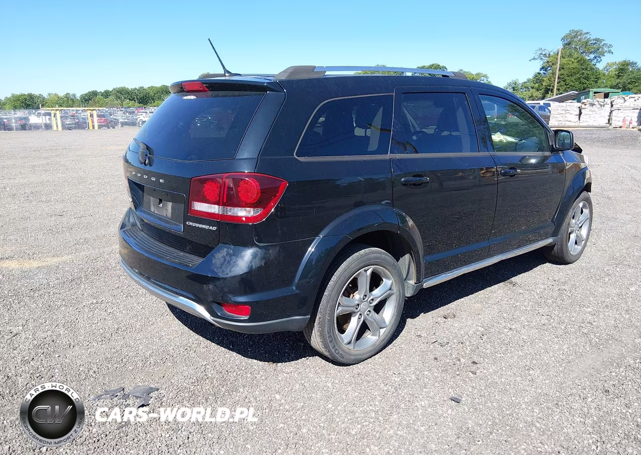 2017 Dodge Journey Crossroad VIN:3C4PDCGB1HT606384 - 4