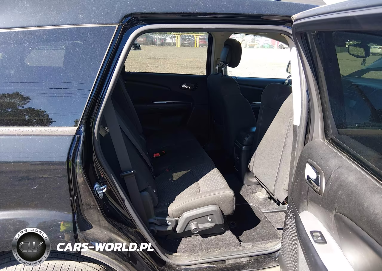 2017 Dodge Journey Crossroad VIN:3C4PDCGB1HT606384 - 8