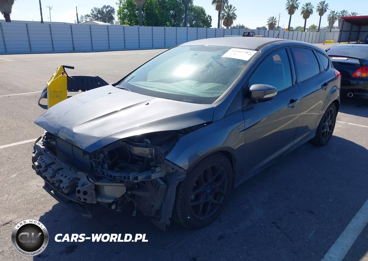 2016 Ford Focus Se VIN:1FADP3K27GL407129 - 2