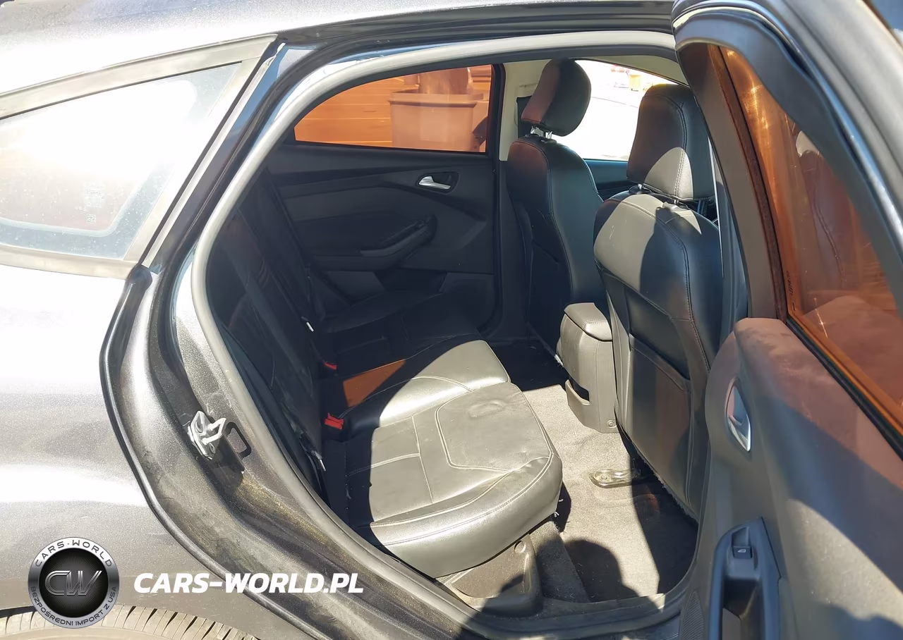 2016 Ford Focus Se VIN:1FADP3K27GL407129 - 8