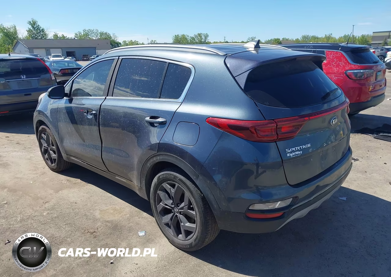 2020 Kia Sportage S VIN:KNDP63AC1L7658526 - 3