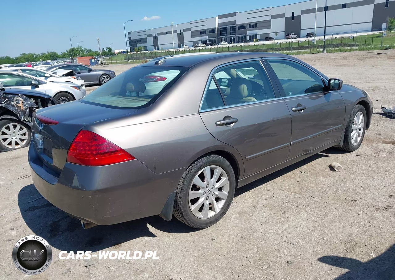 2007 Honda Accord 3.0 Ex VIN:1HGCM66557A020645 - 4