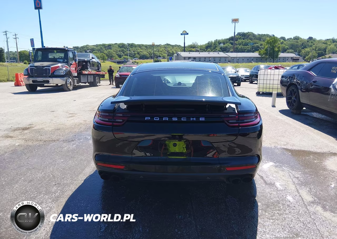 2018 Porsche Panamera 4 VIN:WP0AA2A76JL115260 - 16