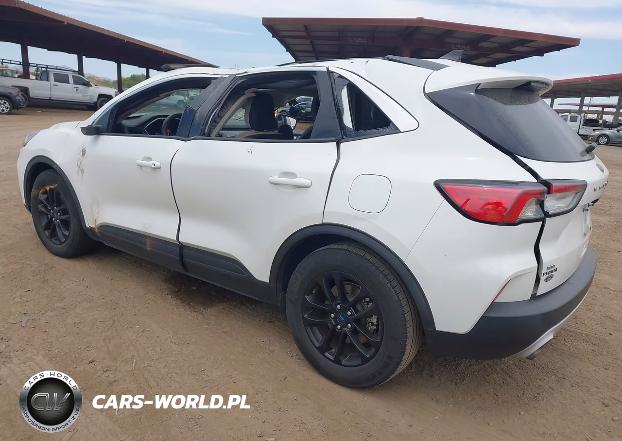2020 Ford Escape Se VIN:1FMCU0G61LUA32038 - 3