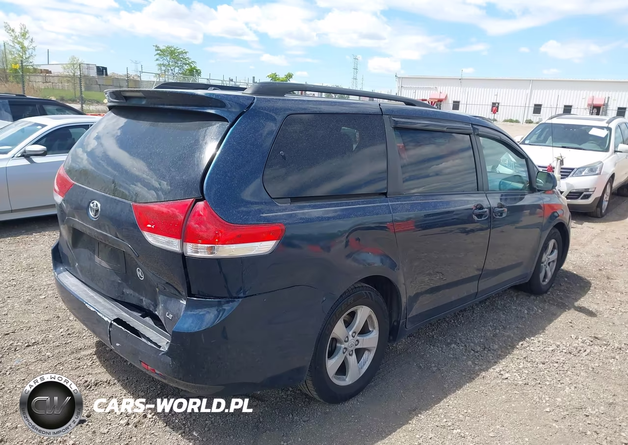2011 Toyota Sienna Le V6 VIN:5TDKK3DCXBS129288 - 4
