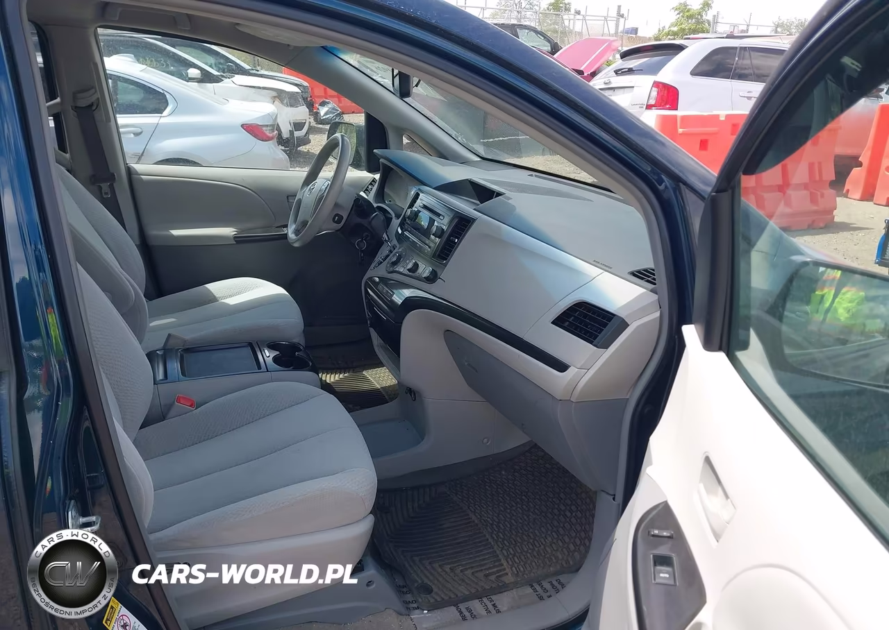 2011 Toyota Sienna Le V6 VIN:5TDKK3DCXBS129288 - 5