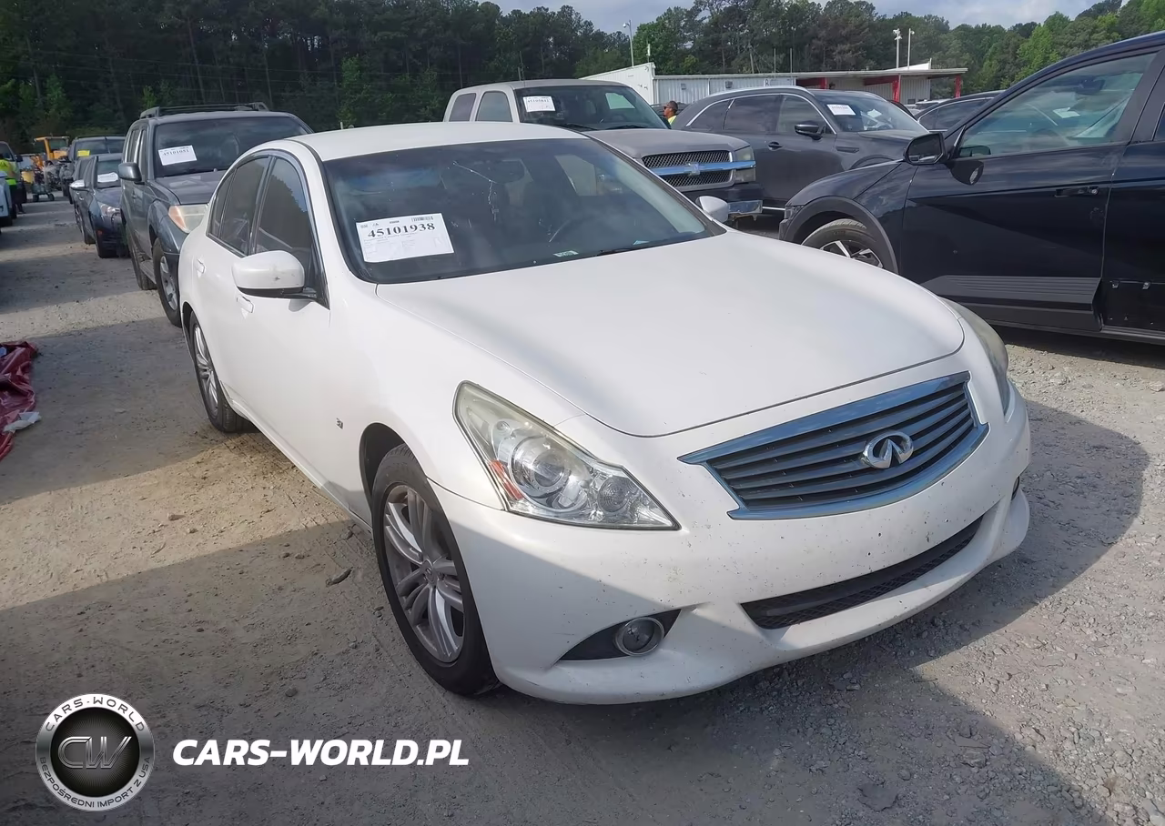 2015 Infiniti Q40 – zdjęcie 1 z 16