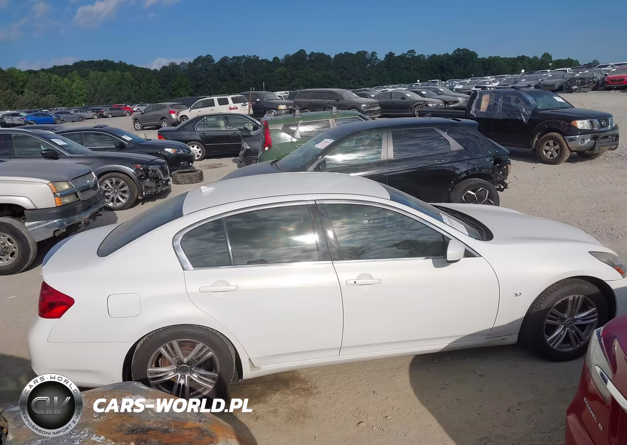2015 Infiniti Q40 VIN:JN1CV6AP2FM501358 - 13