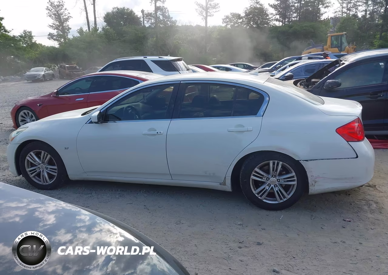 2015 Infiniti Q40 VIN:JN1CV6AP2FM501358 - 14