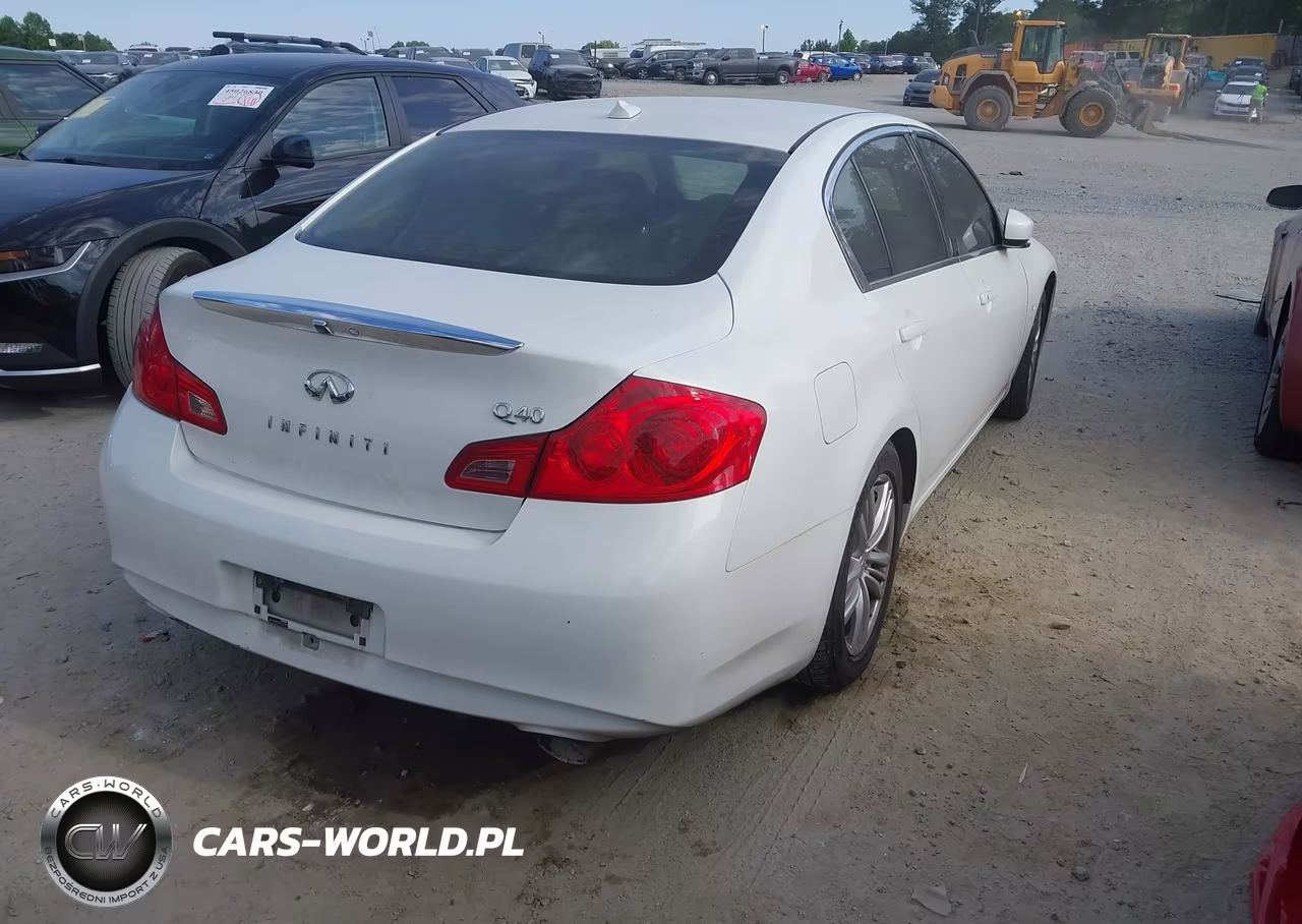 2015 Infiniti Q40 VIN:JN1CV6AP2FM501358 - 4