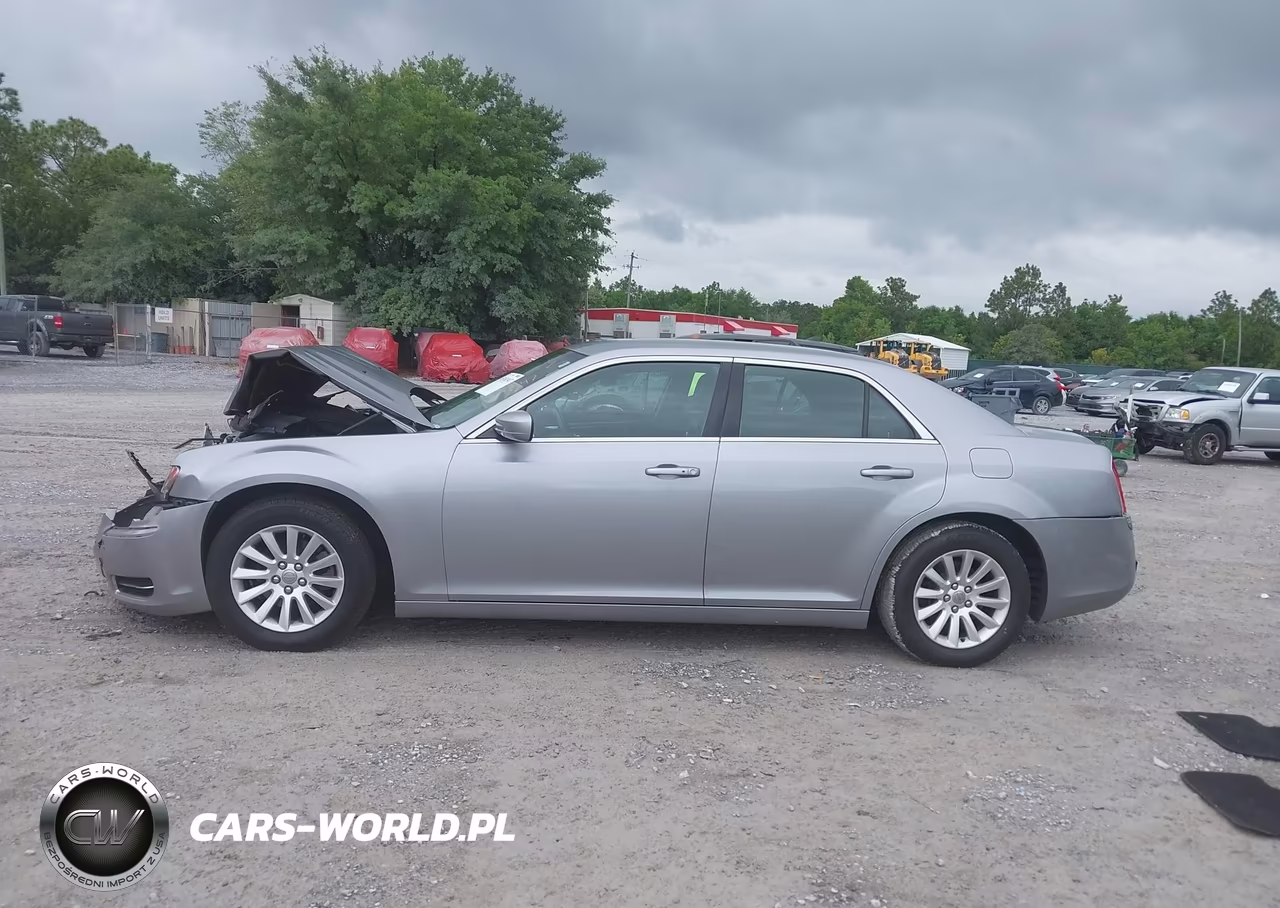 2013 Chrysler 300 Motown VIN:2C3CCAAG5DH618829 - 14
