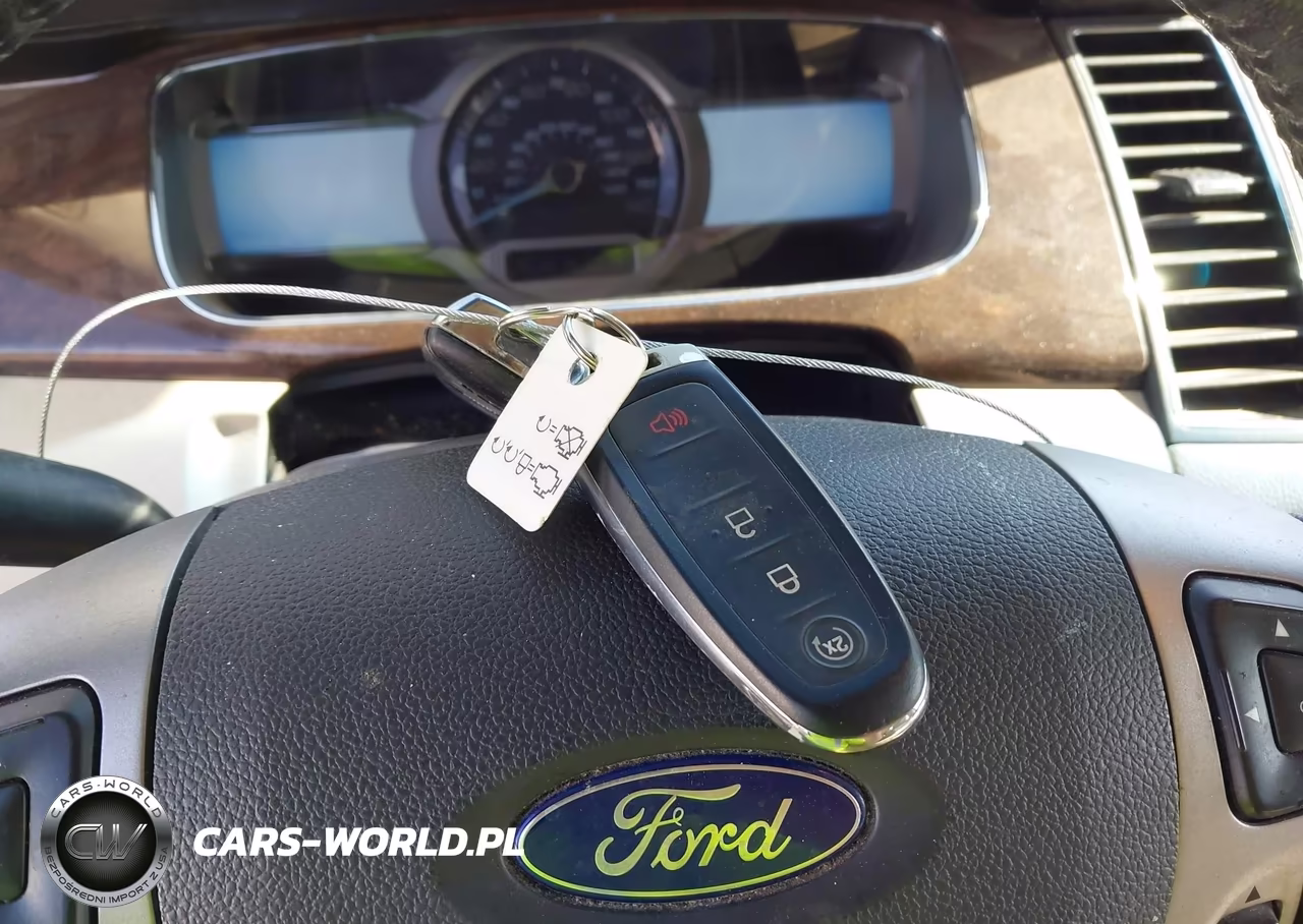 2015 Ford Taurus Limited VIN:1FAHP2F81FG101772 - 11