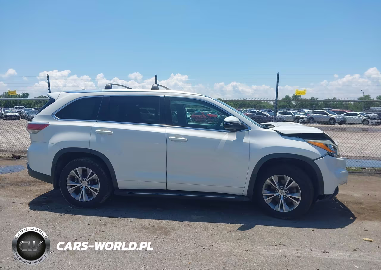 2015 Toyota Highlander Xle V6 VIN:5TDKKRFH0FS058698 - 13