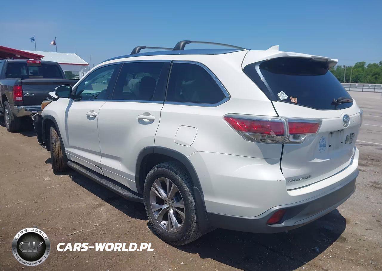 2015 Toyota Highlander Xle V6 VIN:5TDKKRFH0FS058698 - 3