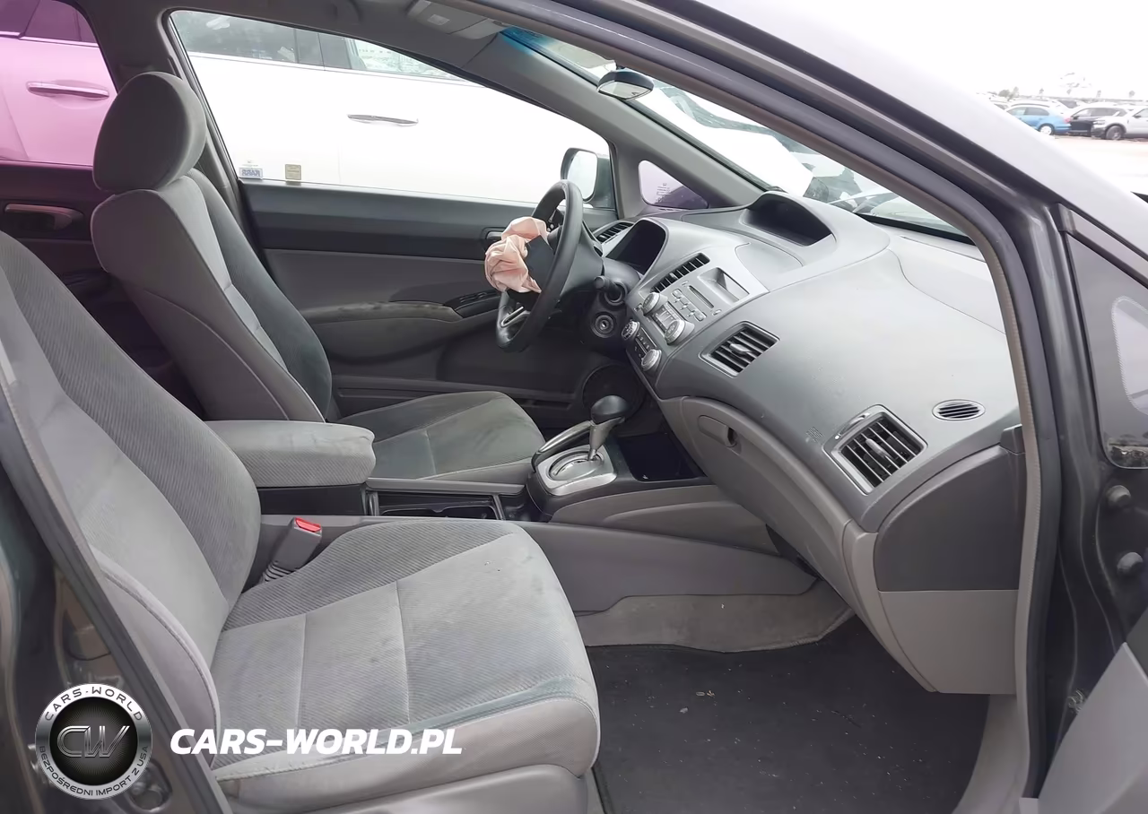 2010 Honda Civic Lx VIN:19XFA1F5XAE045987 - 5