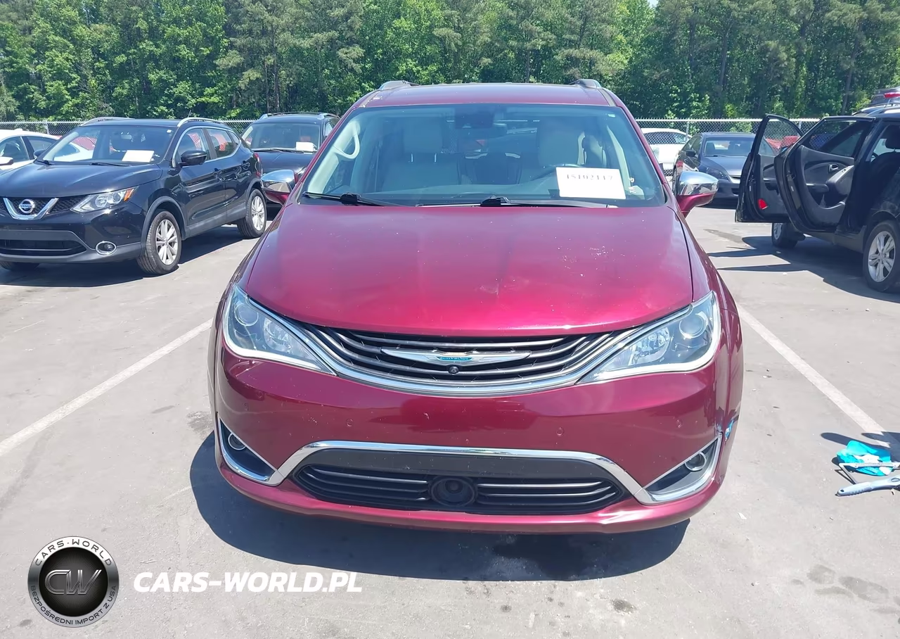 2018 Chrysler Pacifica Hybrid Limited VIN:2C4RC1N73JR365810 - 12