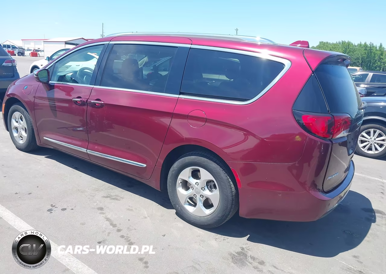 2018 Chrysler Pacifica Hybrid Limited VIN:2C4RC1N73JR365810 - 3