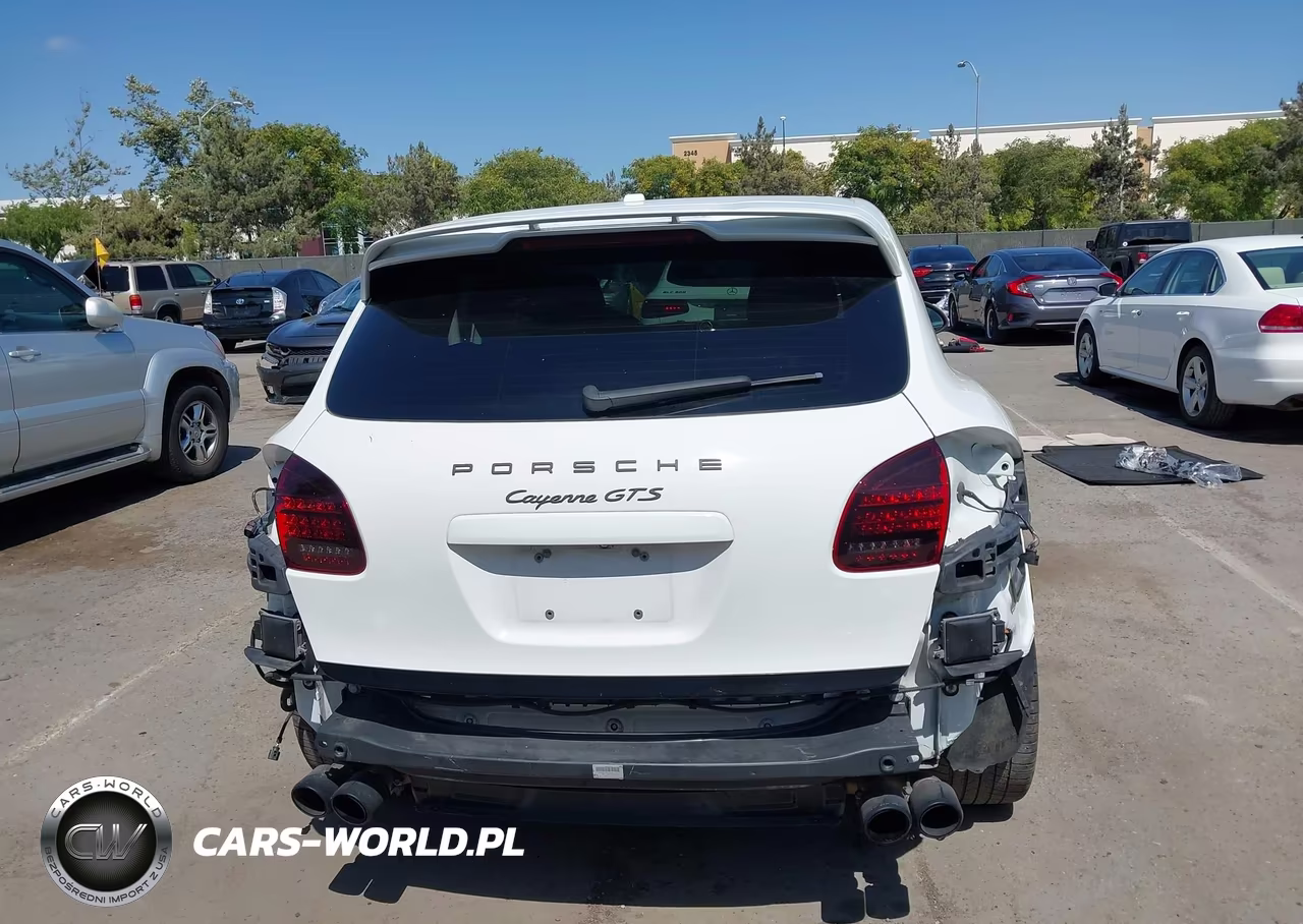 2013 Porsche Cayenne Gts VIN:WP1AD2A28DLA75407 - 17