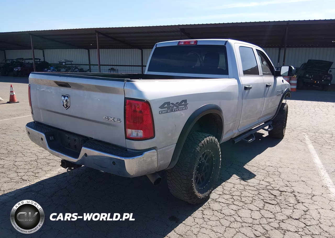 2017 Ram 2500 Tradesman 4X4 6'4 Box VIN:3C6UR5CL0HG720911 - 4