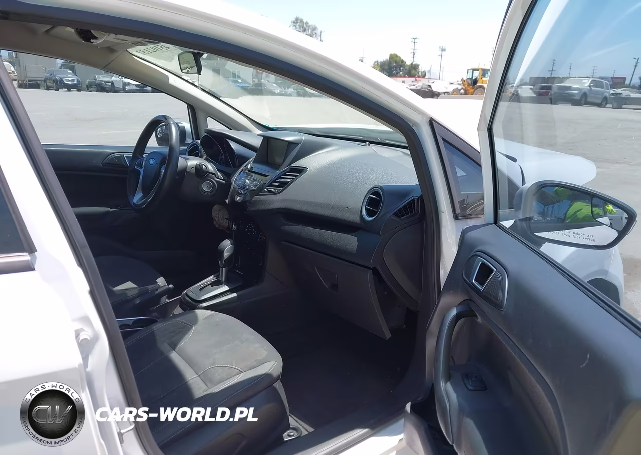 2015 Ford Fiesta Se VIN:3FADP4EJ5FM118224 - 5