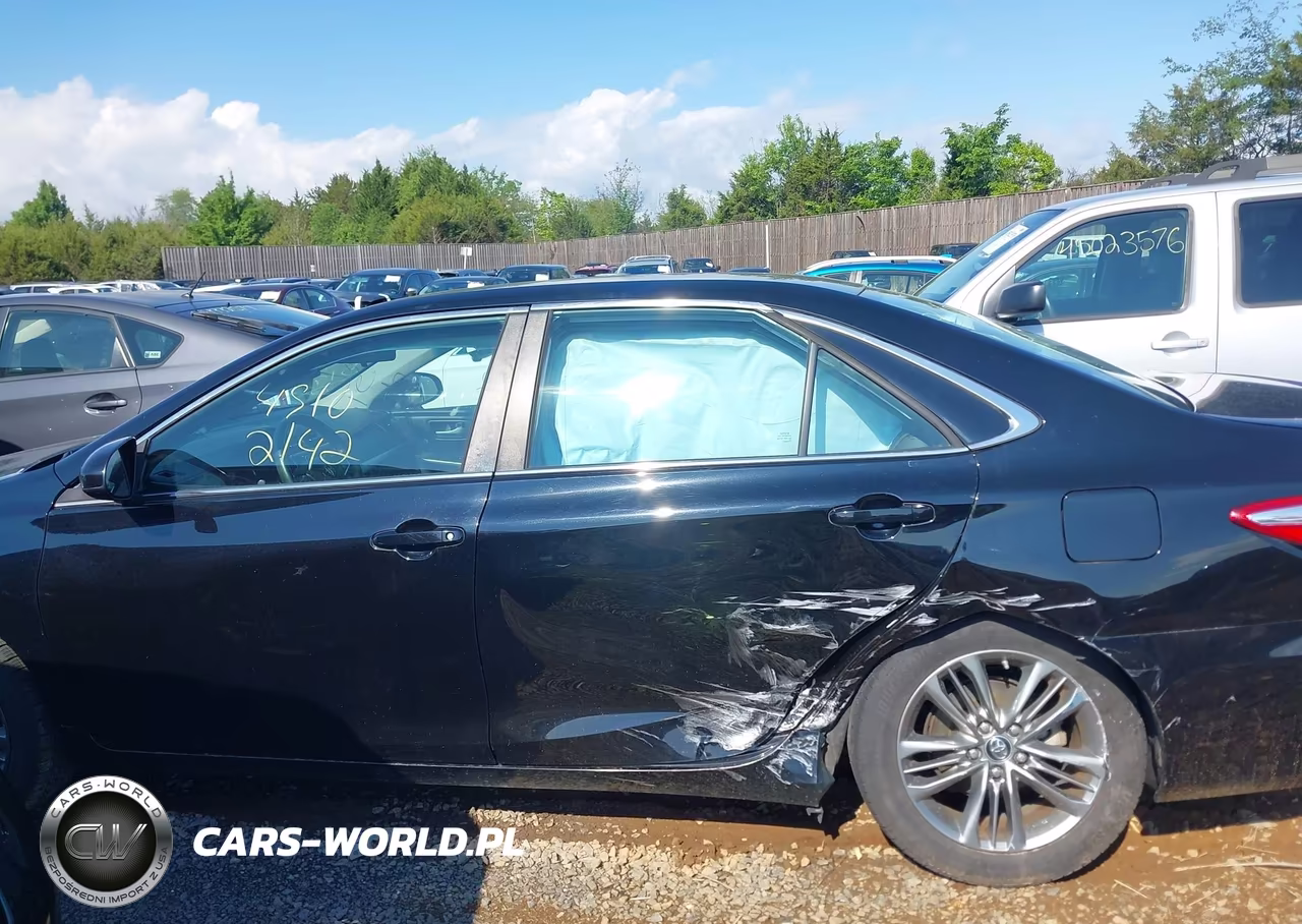 2015 Toyota Camry Se VIN:4T1BF1FK2FU930355 - 14