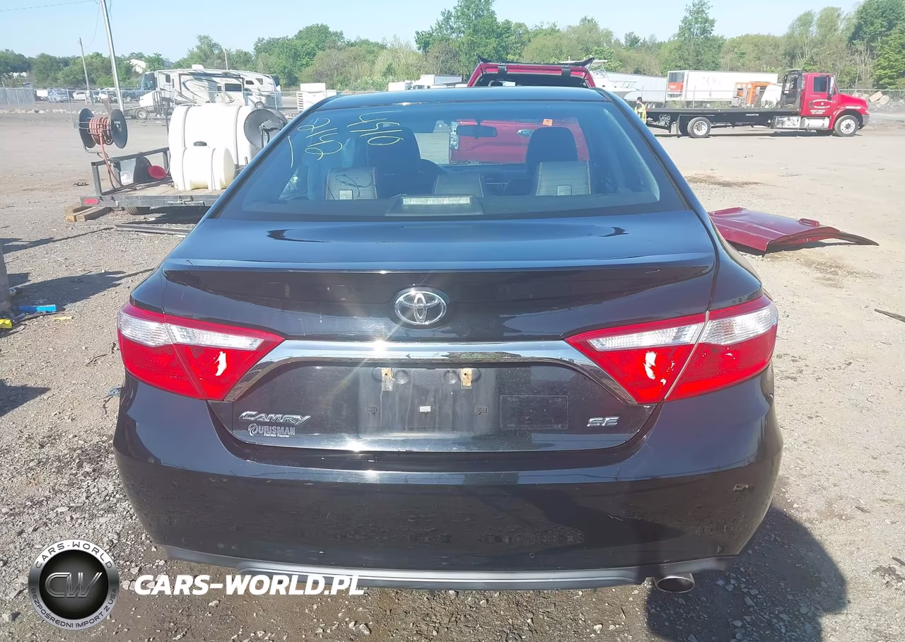 2015 Toyota Camry Se VIN:4T1BF1FK2FU930355 - 16