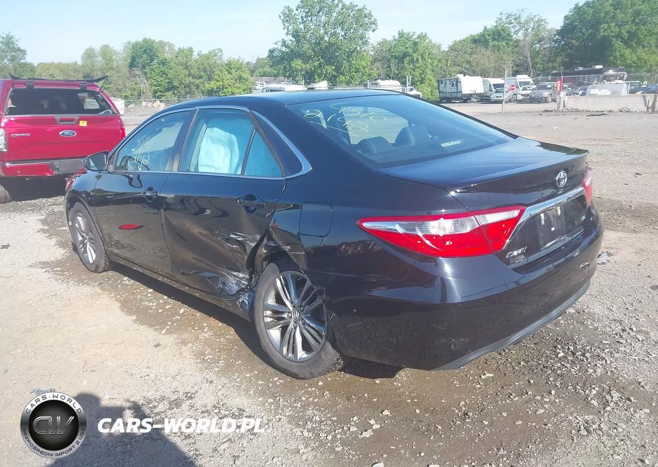 2015 Toyota Camry Se VIN:4T1BF1FK2FU930355 - 3