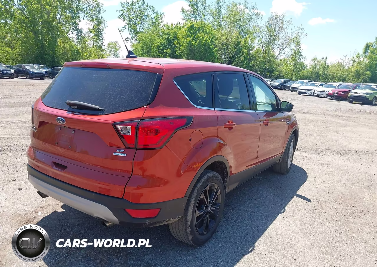2019 Ford Escape Se VIN:1FMCU0GD7KUB68493 - 4